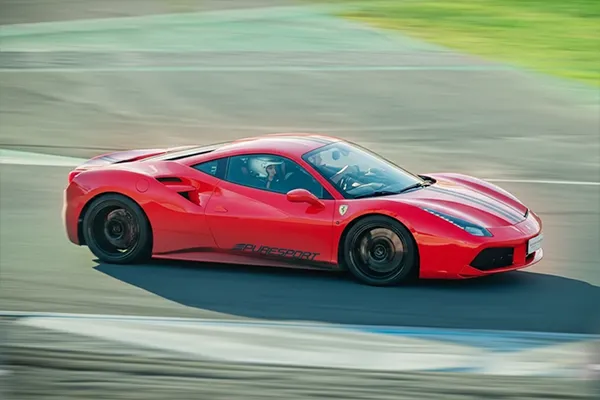 Ferrari F8 Tributo
