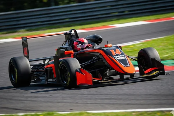 Jedź jednomiejscowym samochodem