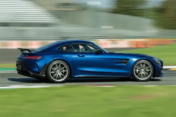 Mercedes AMG GT R PRO