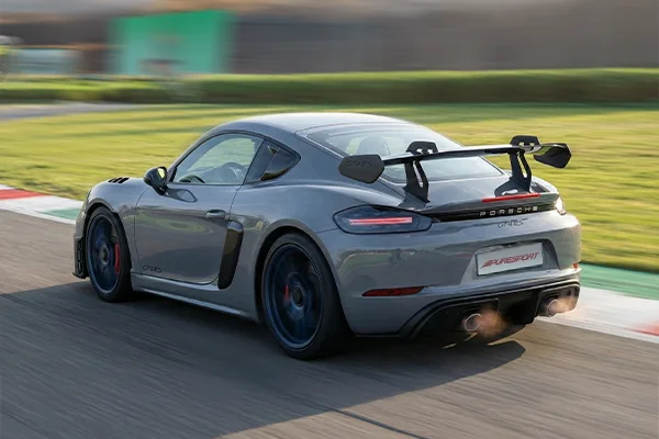 Porsche 718 Cayman GT4 RS