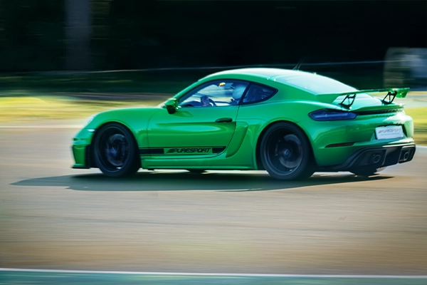 Porsche 718 Cayman GT4